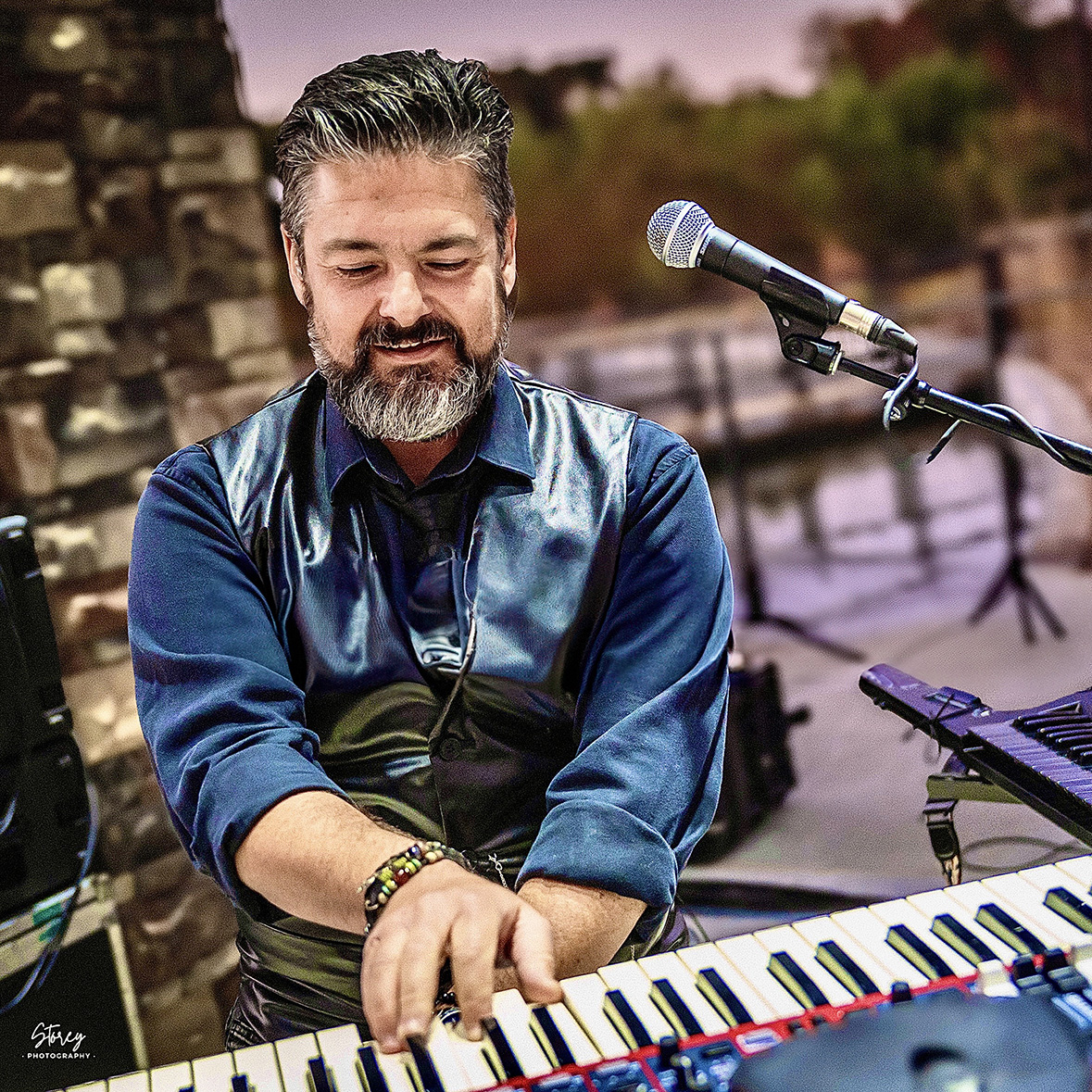 Andrew Doss – Keyboards & Backing Vocals